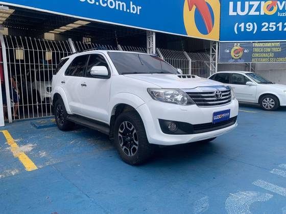 TOYOTA HILUX SW4 3.0 SRV 4X4 7 LUGARES 16V TURBO INTERCOOLER DIESEL 4P AUTOMÁTICO